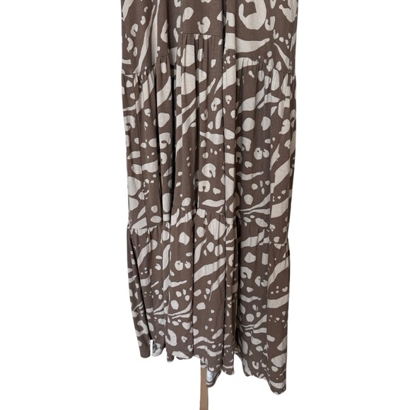 CAbi Women's XL Beige Tiered Faux Wrap Midi Dress Summer Chic Abstract Pattern - Picture 4 of 7
